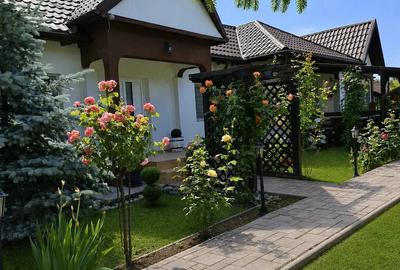 Casă cu 3 camere cu Teren 1108 Mp în Cornu - 1