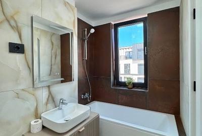 Casă cu 4 camere cu Canalizare în Central