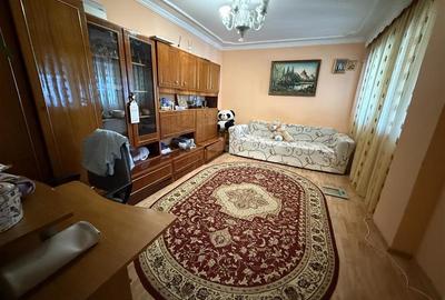 Apartament cu 2 camere decomandat în Mioriței