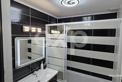 Apartament cu 3 camere semidecomandat, mobilat în Micro 9 - 11