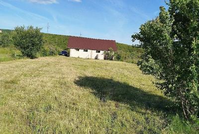 Teren de 2200 mp, în Central - 7