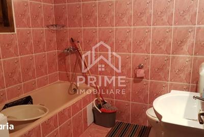 Casă cu 5 camere cu Teren 3220 Mp în Central - 2