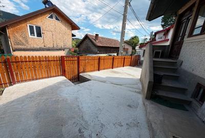 Casă cu 5 camere cu Teren 650 Mp în Central
