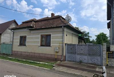 Casă cu 3 camere cu Teren 750 Mp în Central - 2