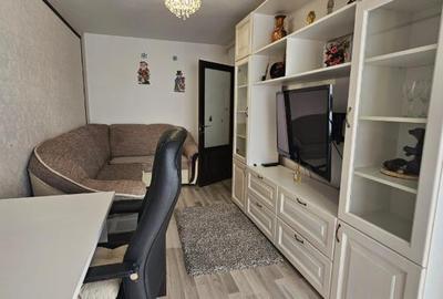 Apartament cu 2 camere decomandat în Răcădău