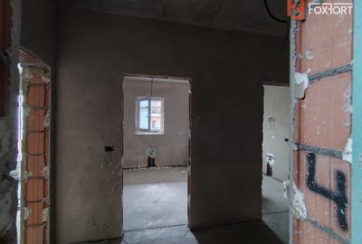 Apartament cu 3 camere decomandat în Giroc