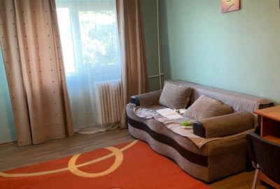 Garsonieră decomandată în Metalurgie