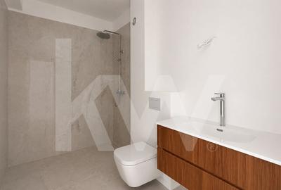 Apartament cu 4 camere decomandat în Cristian - 2