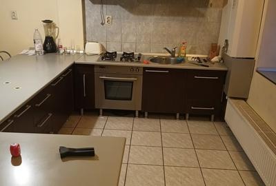 Apartament cu 3 camere decomandat în Terezian