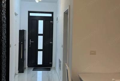 Casă cu 3 camere în Central