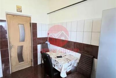 Apartament cu 2 camere semidecomandat în Km 4