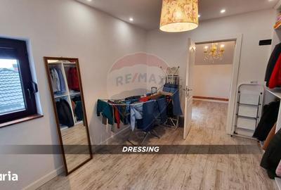 Casă cu 5 camere cu Teren 1000 Mp în Recea