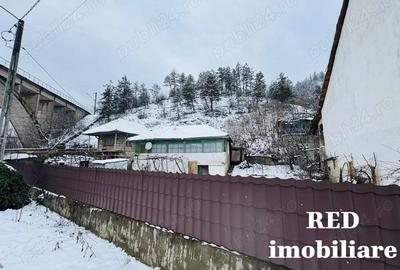 Casă cu Teren 630 Mp în Gura Văii - 10