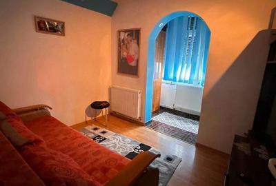 Apartament cu 4 camere decomandat în Central
