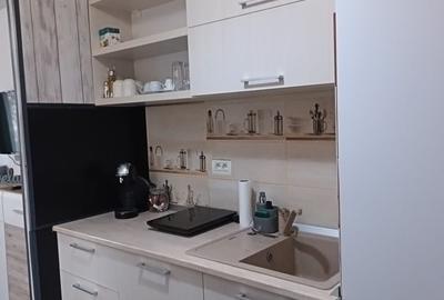 Garsonieră decomandată în Central