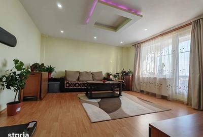 Apartament cu 3 camere decomandat în Unirii
