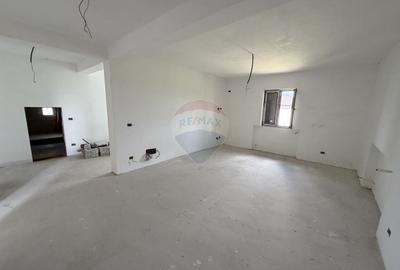 Casă individuală cu 5 camere cu Teren 3960 Mp în Lămotești - 19