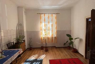 Spațiu comercial, de 36 mp, în Central