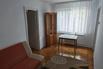 Apartament cu 2 camere nedecomandat în Micro 14