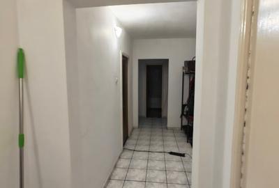 Apartament cu 3 camere decomandat, mobilat în Pantelimon