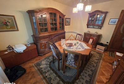 Apartament cu 3 camere decomandat în Traian - 14