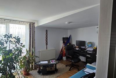 Casă cu 4 camere cu Teren 200 Mp în Cug