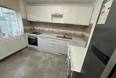 Casă cu Teren 250 Mp în Central - 1
