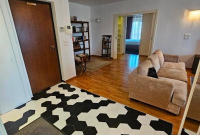 Apartament cu 3 camere decomandat în Sisești - 2