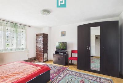 Casă individuală cu 7 camere cu Canalizare în Almaș - 4
