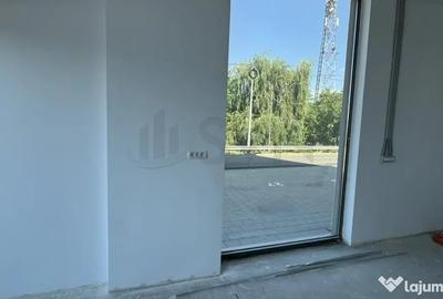 Spațiu comercial, de 132 mp, în Odăi