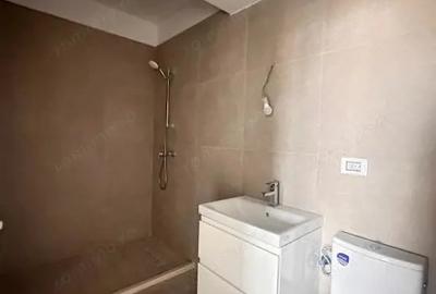 Apartament cu 3 camere semidecomandat în Nord