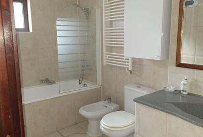 Apartament cu 4 camere, mobilat în Târgu Cucu - 8