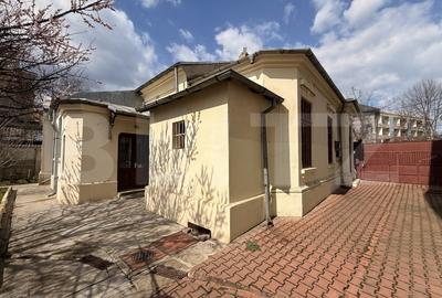 Spațiu comercial, de 134.80999755859 mp, în Central
