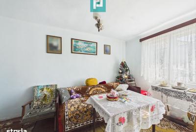 Casă cu 6 camere cu Teren 561 Mp în Bujac