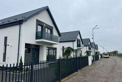 Casă individuală cu 4 camere cu Teren 350 Mp în 8 Martie