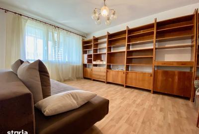 Apartament cu 2 camere decomandat în Titan