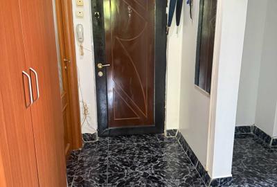 Apartament cu 2 camere decomandat în Berceni