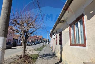 Casă cu 3 camere cu Teren 477 Mp în Central - 1