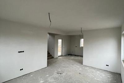 Casă cu 3 camere decomandat cu Teren 450 Mp în Burdea