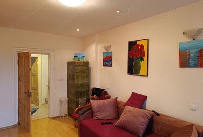 Apartament cu 3 camere decomandat în Câmpina - 12