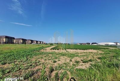 Teren de 17400 mp, în Sânpetru