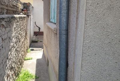 Casă individuală cu 6 camere cu Canalizare în Tomis I - 15