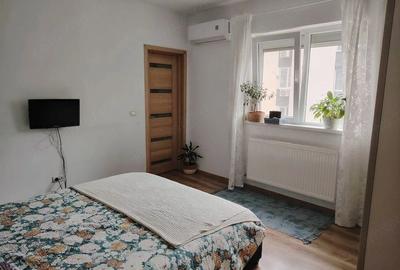 Apartament cu 3 camere decomandat în Apărătorii Patriei