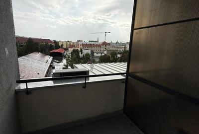 Apartament cu 4 camere semidecomandat în Central - 16