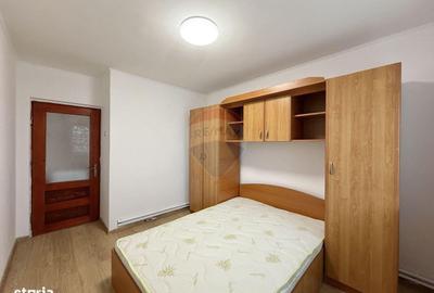 Apartament cu 3 camere decomandat în Berceni - 2