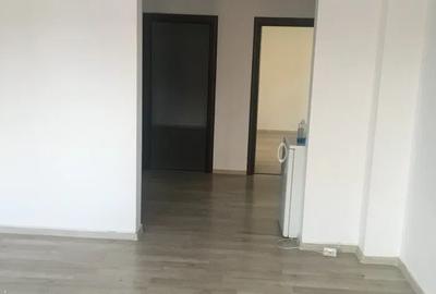 Apartament cu 3 camere semidecomandat în Unirii - 1