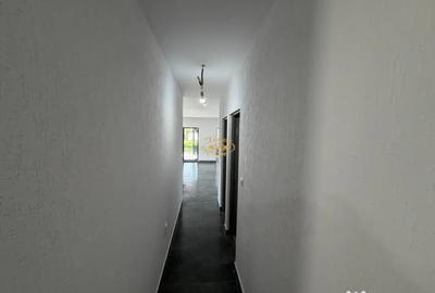 Casă cu 4 camere cu Canalizare în Lăzarea
