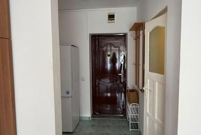 Garsonieră decomandată în Gruia