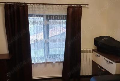 Casă cu 3 camere în Central