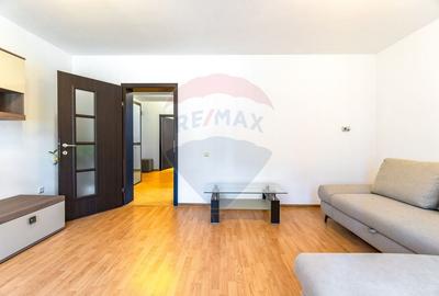 Apartament cu 2 camere decomandat în Tractorul - 13